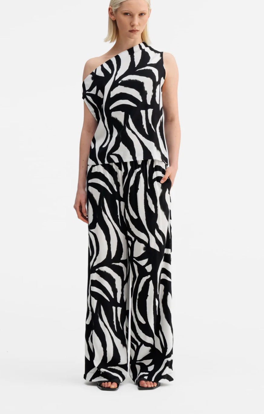 Madoka Zebra Trousers - Ahlvar Gallery