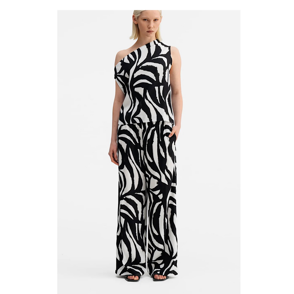 Lacy Zebra Tank - Ahlvar Gallery