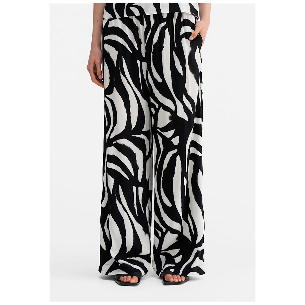 Madoka Zebra Trousers - Ahlvar Gallery